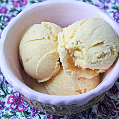 Easy No Churn Lucuma Ice Cream - Global Kitchen Travels