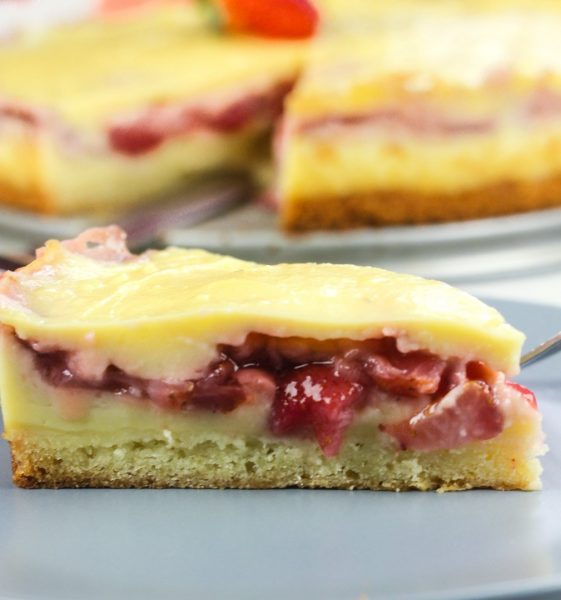 Chilean Strawberry Kuchen ~ Cream Tart