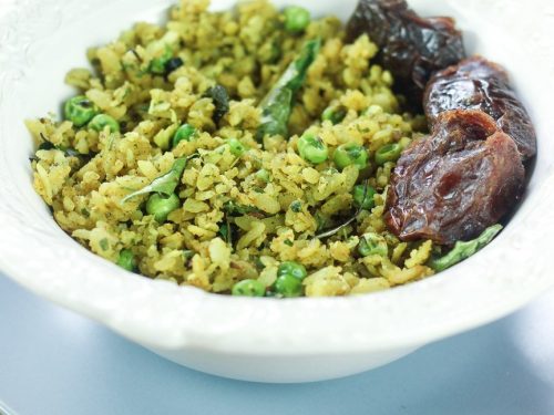 Coriander Matar Poha Flattened Rice With Cilantro Green Peas Global Kitchen Travels