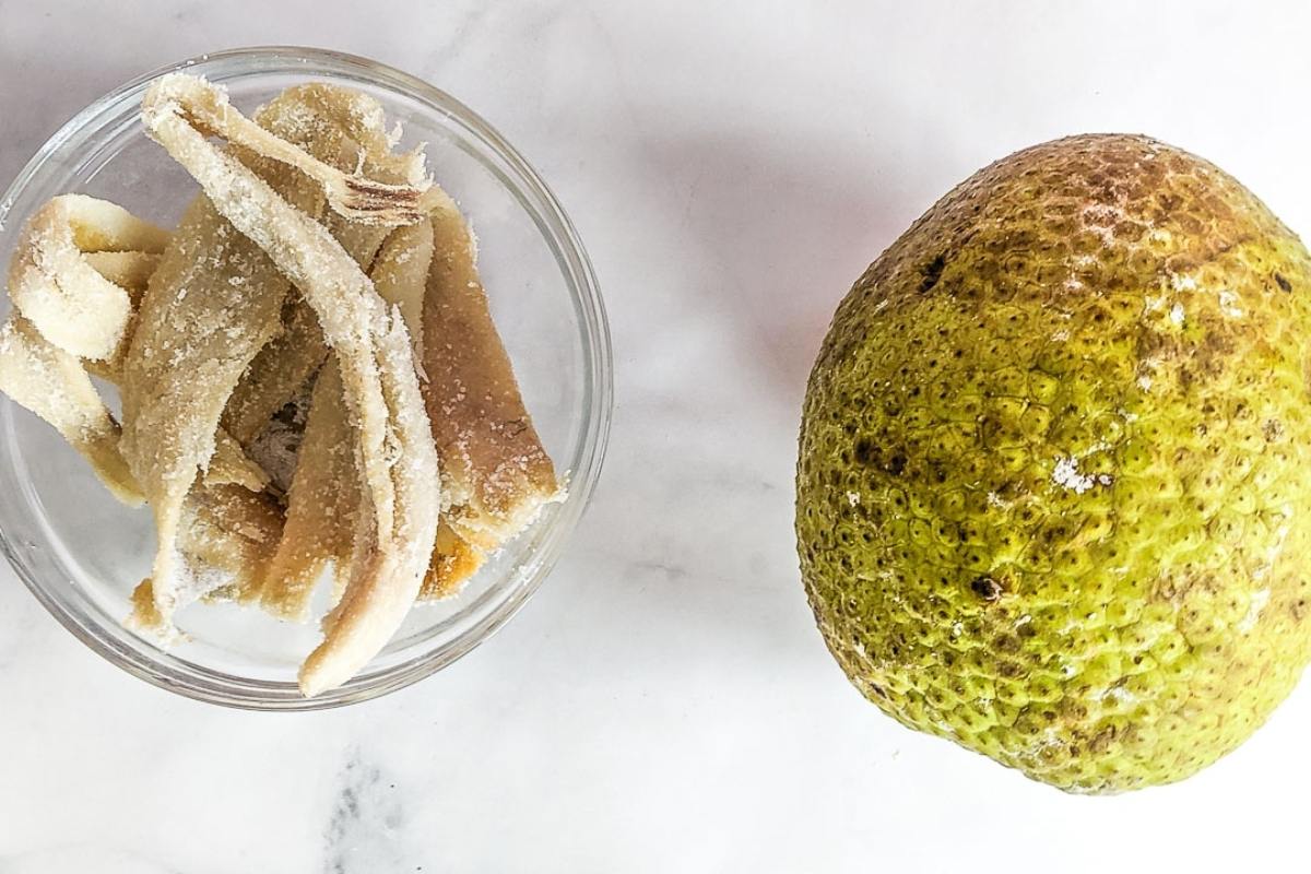 picture of breadfruit and salt cod