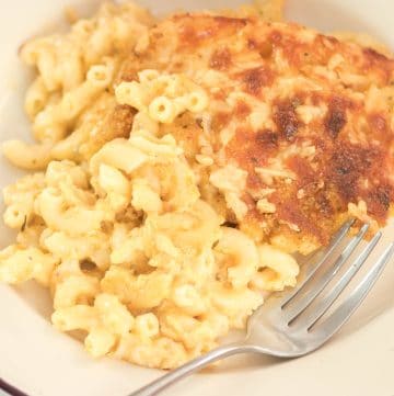 Baked Mac and Cheese on a plate